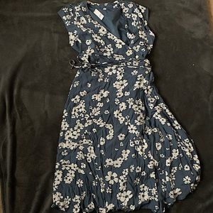 Gap Floral wrap dress